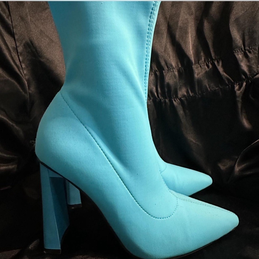 Chic Sky Blue Heeled Boots